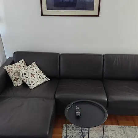 Apartment Lara *