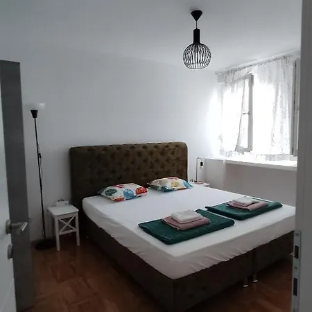 Apartment Lara