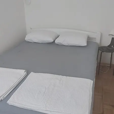 Lara Apartment *